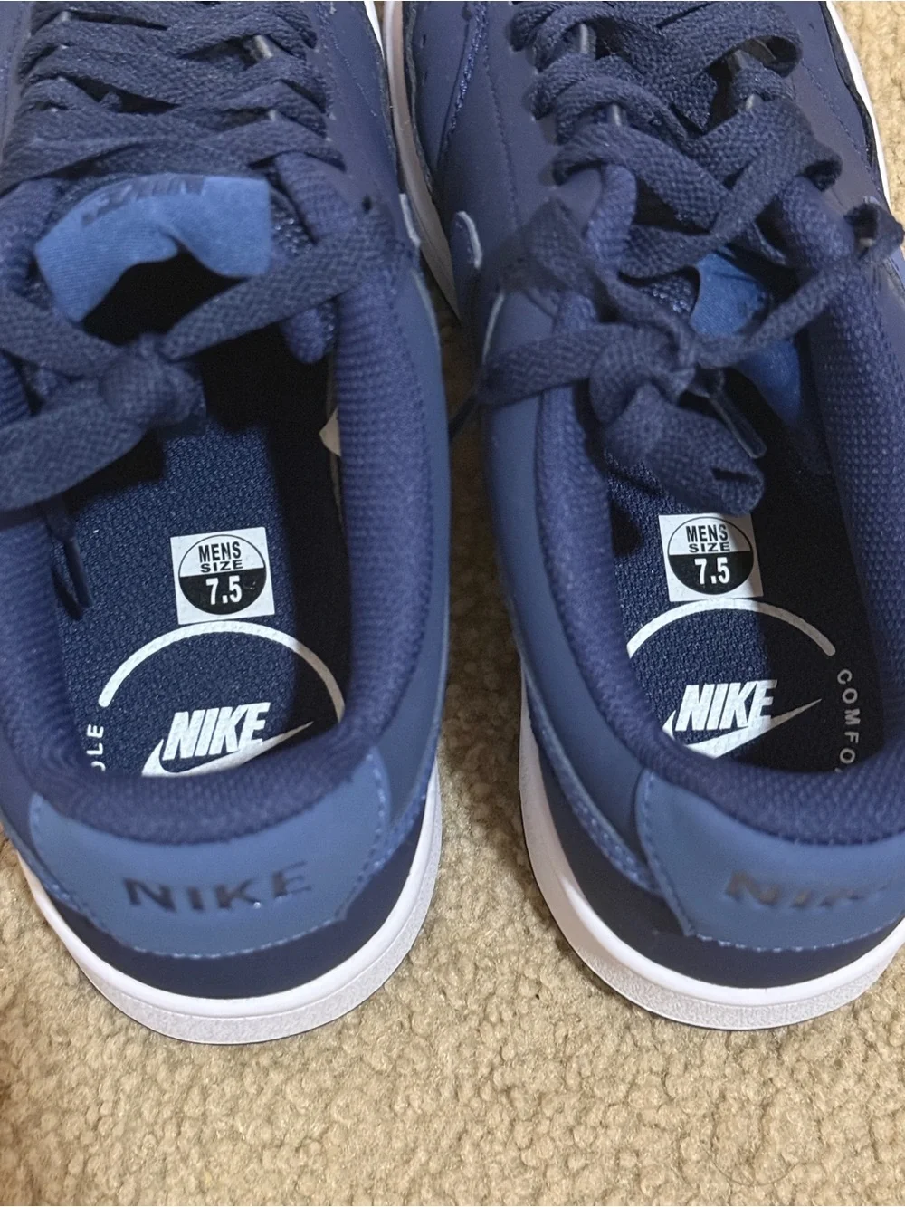 Nike men’s court